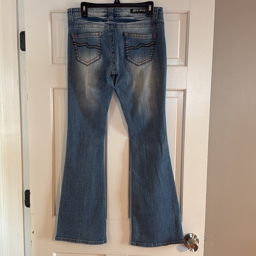 NWT RED RIVET flared jeans - Picture 2 of 5